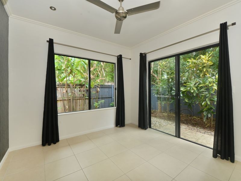 7 Davidson Close, Redlynch QLD 4870