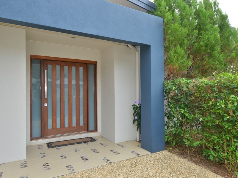 7 Davidson Close, Redlynch QLD 4870