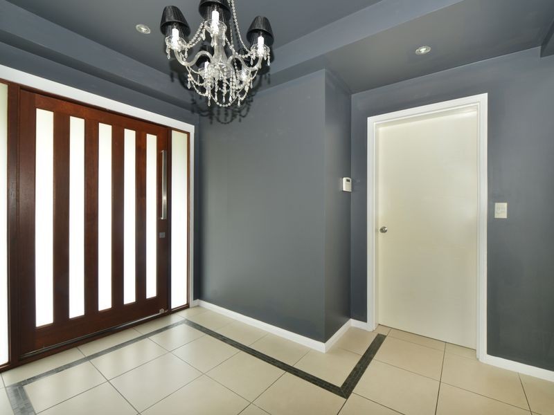 7 Davidson Close, Redlynch QLD 4870