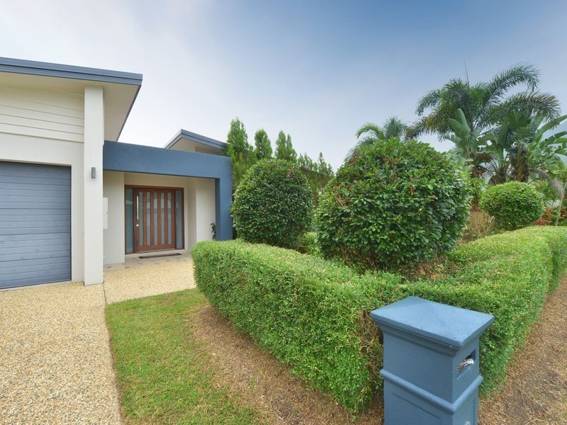 7 Davidson Close, Redlynch QLD 4870