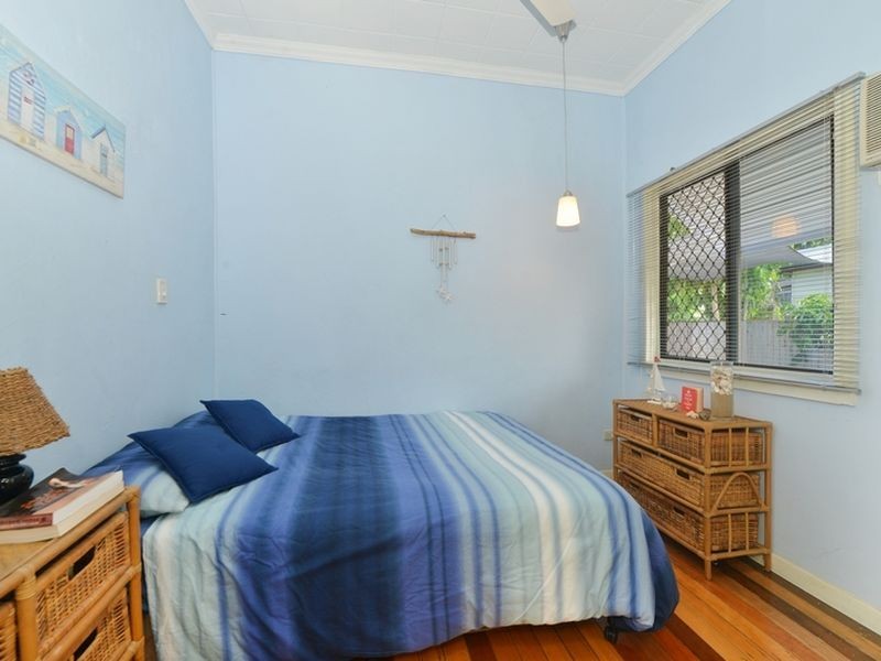 53 Marshall Street, Machans Beach QLD 4878