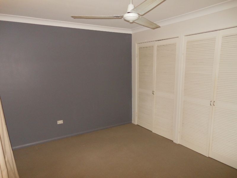 10 Wilcox Close, Manoora QLD 4870