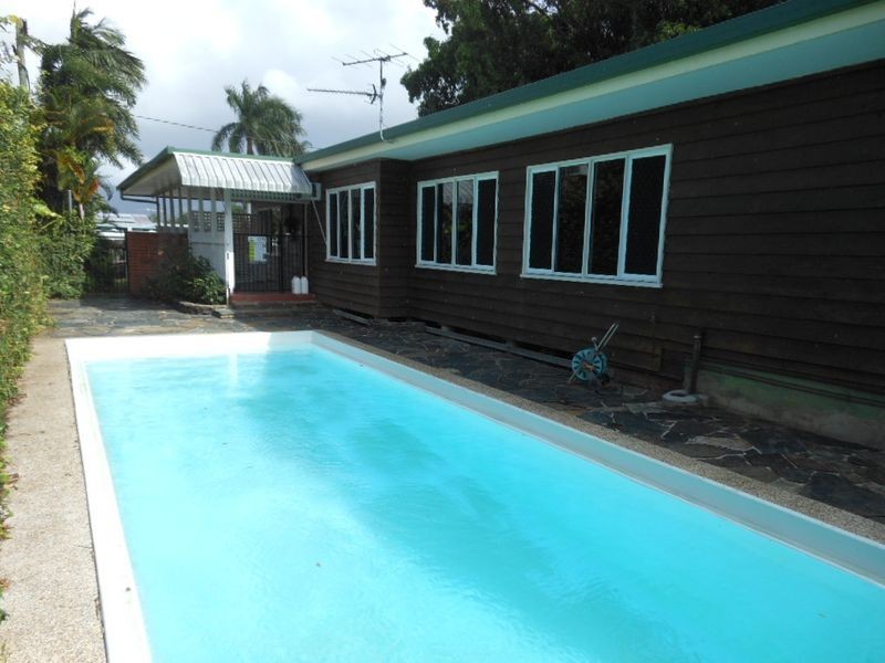 212 Greenslopes Street, Edge Hill QLD 4870