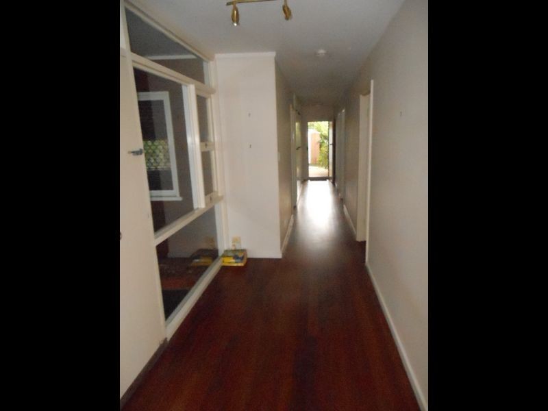 212 Greenslopes Street, Edge Hill QLD 4870