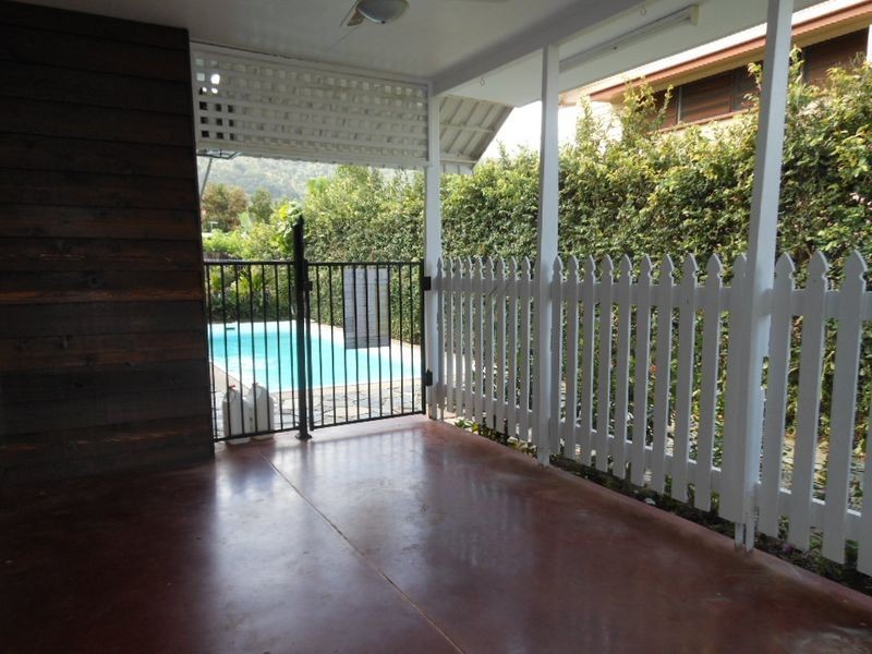 212 Greenslopes Street, Edge Hill QLD 4870