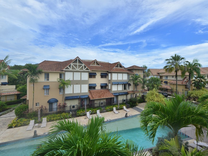 716/2 Greenslopes Street, Cairns North QLD 4870