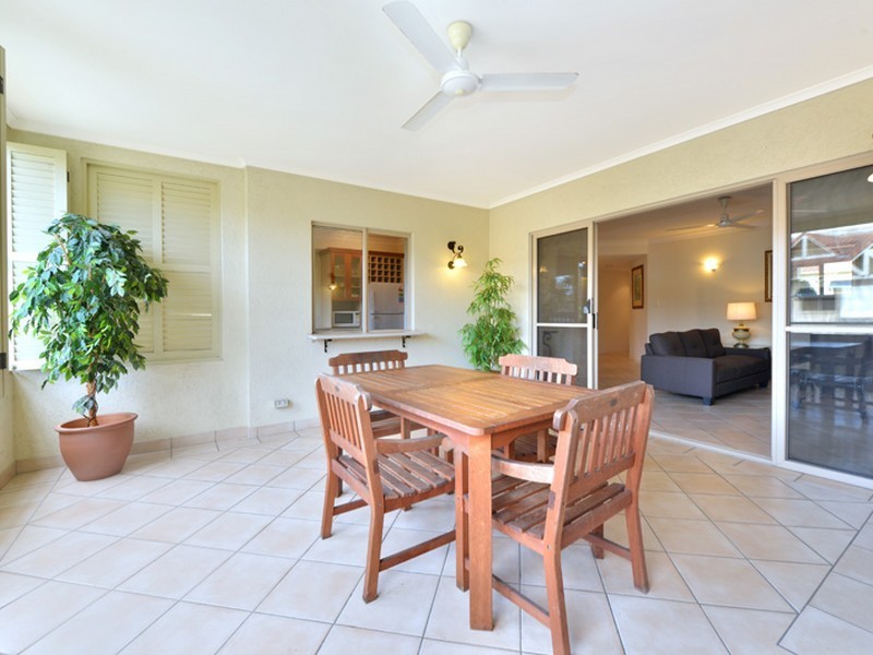 716/2 Greenslopes Street, Cairns North QLD 4870