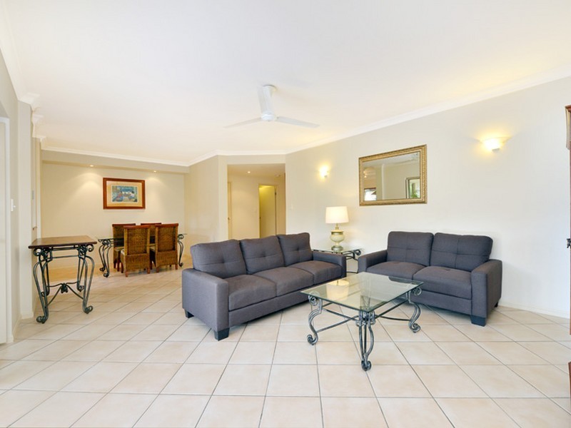 716/2 Greenslopes Street, Cairns North QLD 4870