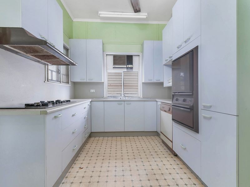 9 Moody Street, Manunda QLD 4870