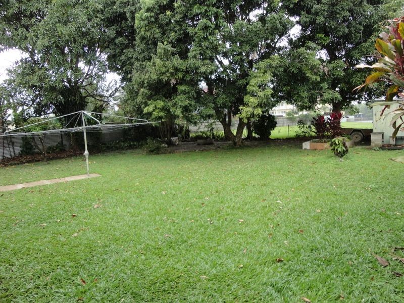 9 Moody Street, Manunda QLD 4870