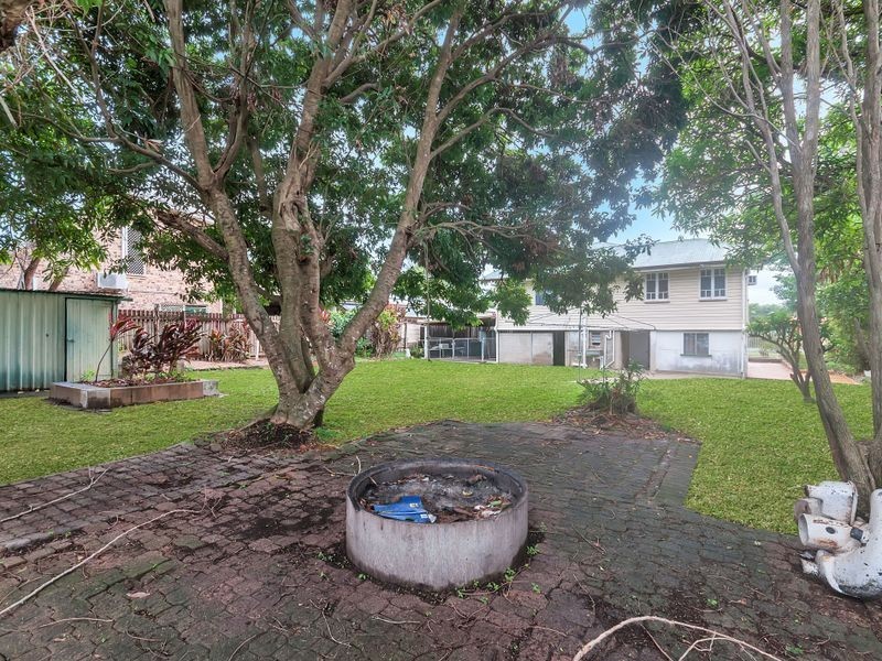 9 Moody Street, Manunda QLD 4870