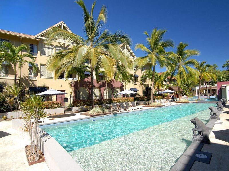 1614/2 Greenslopes Street, Cairns North QLD 4870