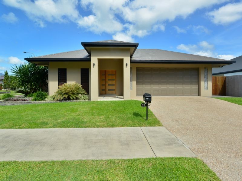 22 Quartzborough Promenade, Trinity Park QLD 4879