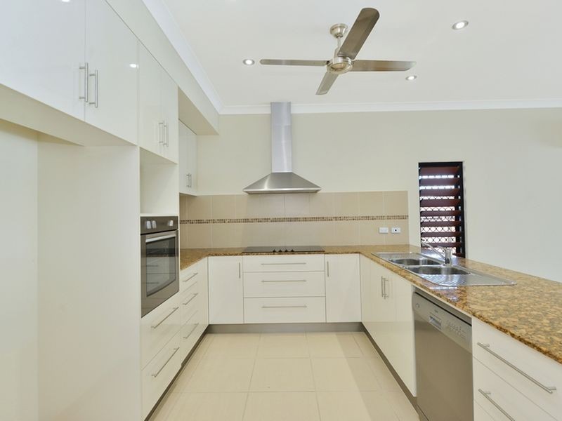 22 Quartzborough Promenade, Trinity Park QLD 4879
