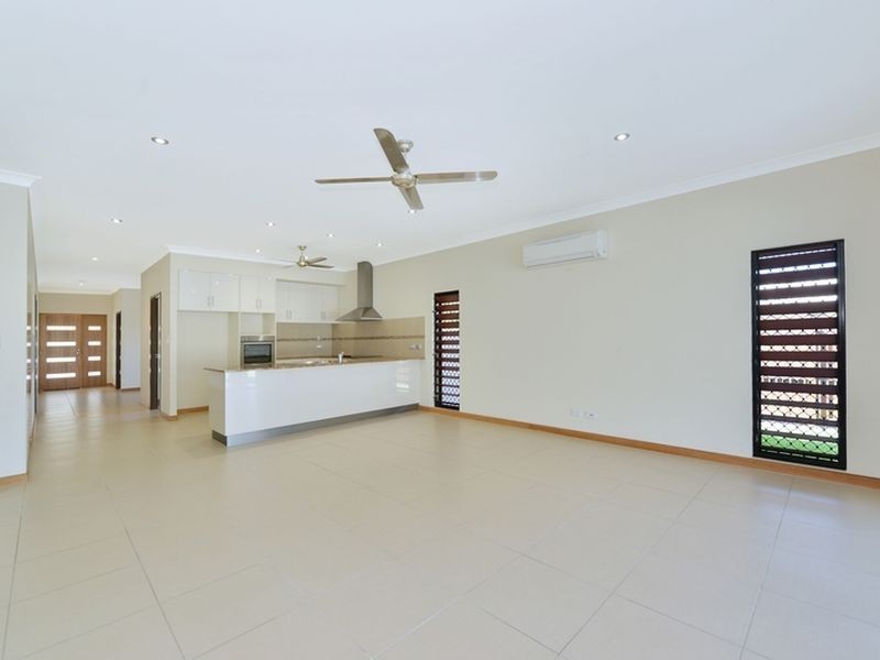 22 Quartzborough Promenade, Trinity Park QLD 4879