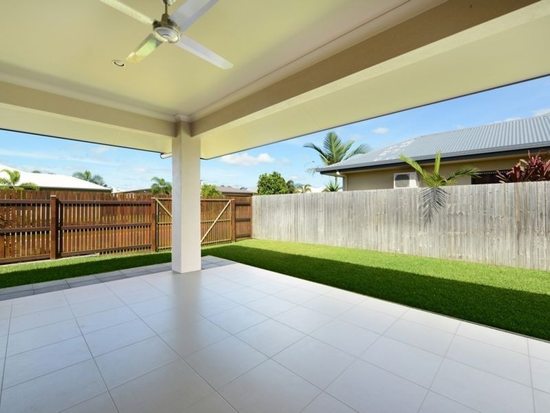 22 Quartzborough Promenade, Trinity Park QLD 4879