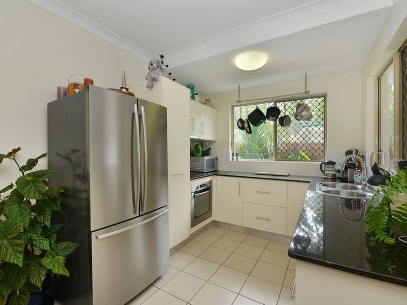 8/12-14 Old Smithfield Road, Freshwater QLD 4870