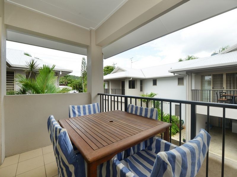 8/12-14 Old Smithfield Road, Freshwater QLD 4870