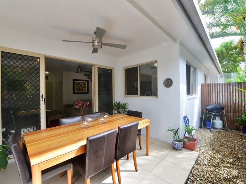 8/12-14 Old Smithfield Road, Freshwater QLD 4870