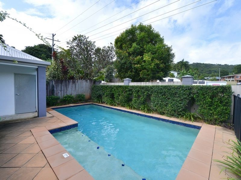 8/12-14 Old Smithfield Road, Freshwater QLD 4870
