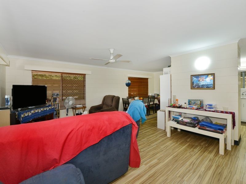 1 & 2/8 Nunga Close, Manunda QLD 4870