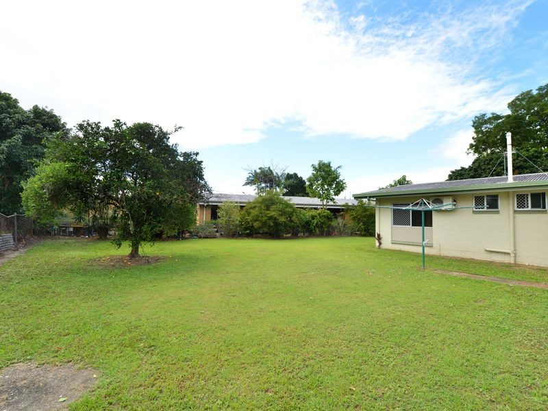 1 & 2/8 Nunga Close, Manunda QLD 4870
