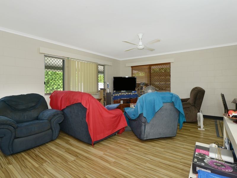 1 & 2/8 Nunga Close, Manunda QLD 4870
