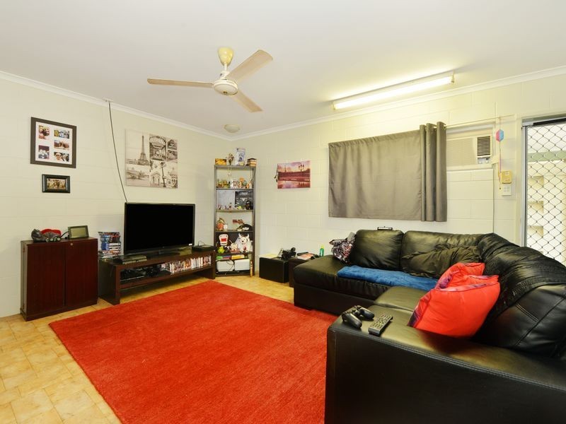 1 & 2/8 Nunga Close, Manunda QLD 4870