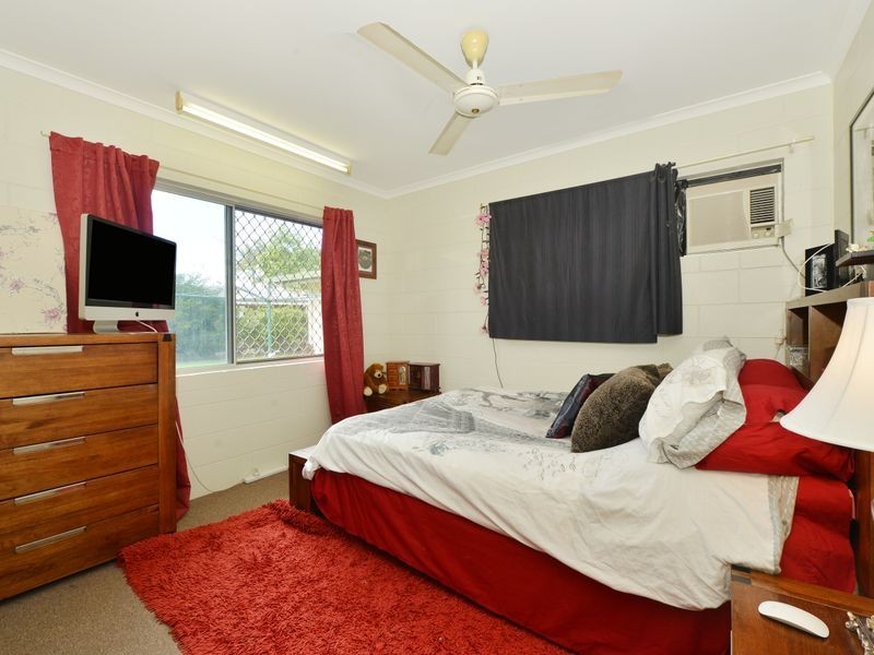 1 & 2/8 Nunga Close, Manunda QLD 4870
