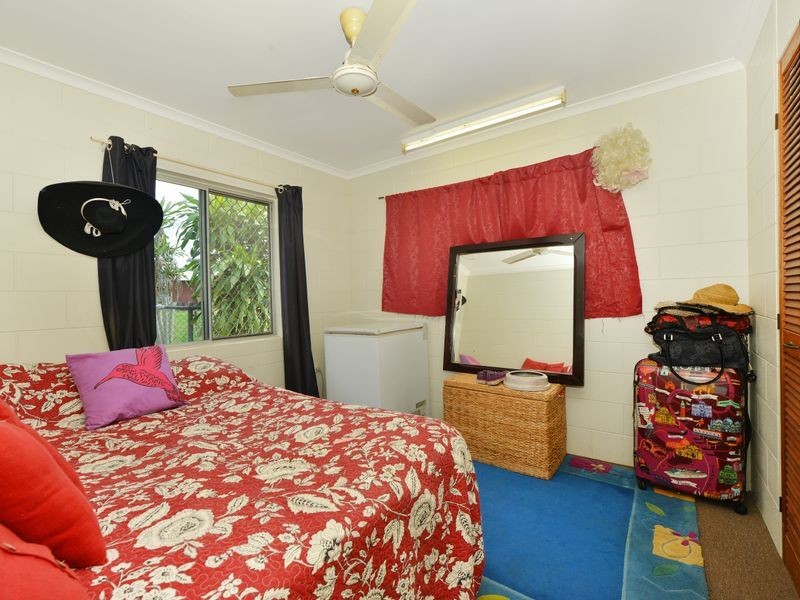 1 & 2/8 Nunga Close, Manunda QLD 4870