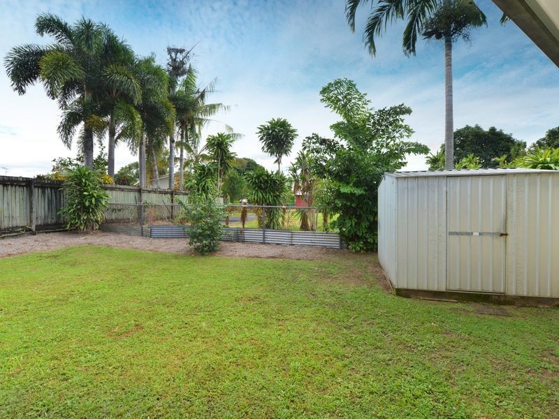1 & 2/8 Nunga Close, Manunda QLD 4870