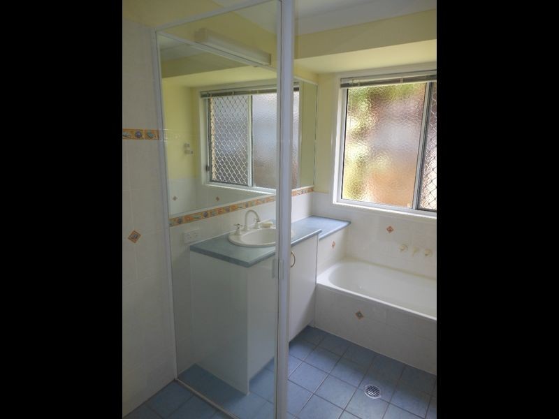 2 Nutmeg Close, Mount Sheridan QLD 4868
