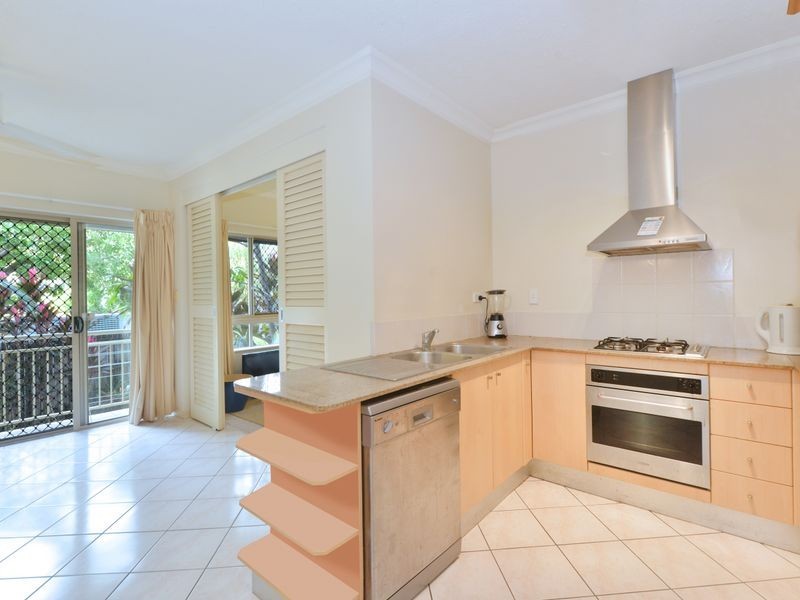 1204/2 Greenslopes Street, Cairns North QLD 4870