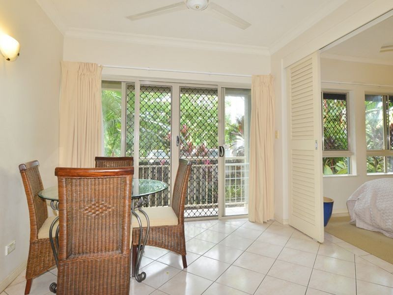 1204/2 Greenslopes Street, Cairns North QLD 4870