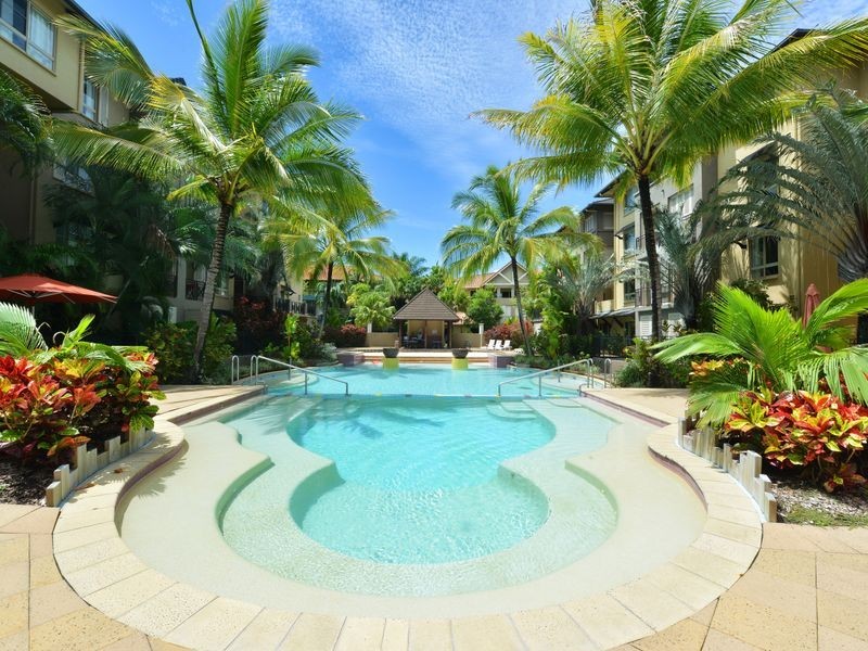 1204/2 Greenslopes Street, Cairns North QLD 4870