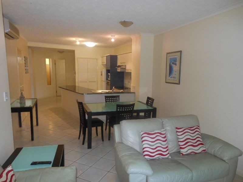 2/275 Esplanade, Cairns North QLD 4870