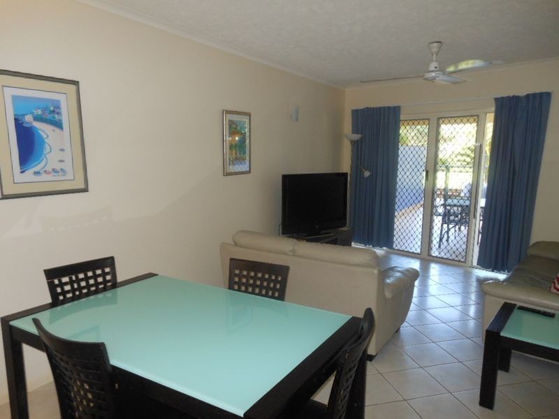 2/275 Esplanade, Cairns North QLD 4870