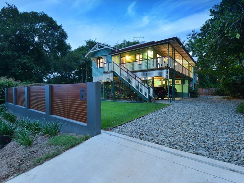 11 Mason Street, Stratford QLD 4870