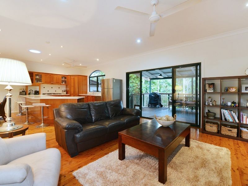 11 Mason Street, Stratford QLD 4870