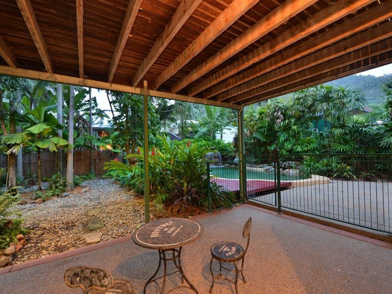 11 Mason Street, Stratford QLD 4870