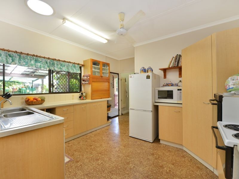 487 McCoombe Street, Mooroobool QLD 4870