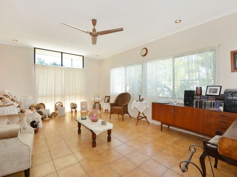 487 McCoombe Street, Mooroobool QLD 4870