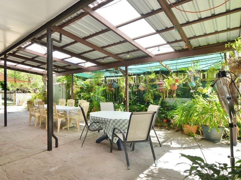 487 McCoombe Street, Mooroobool QLD 4870