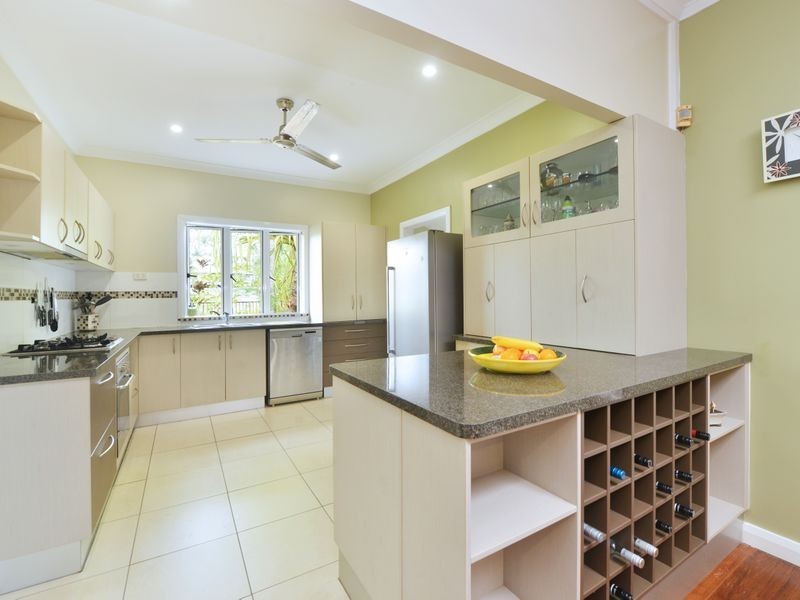 74 Upper Miles Street, Manoora QLD 4870