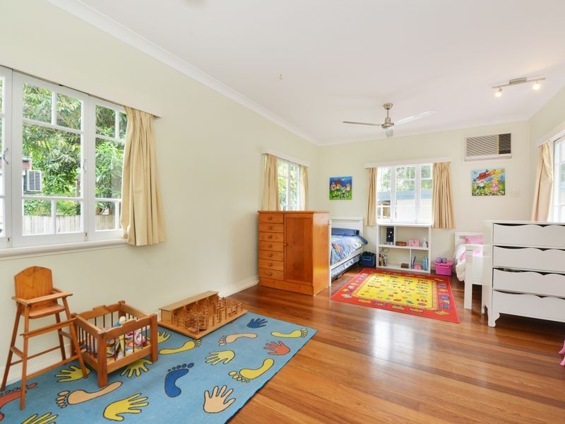 74 Upper Miles Street, Manoora QLD 4870