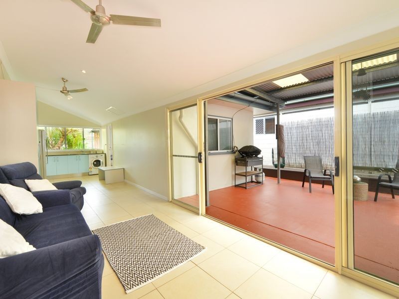 74 Upper Miles Street, Manoora QLD 4870