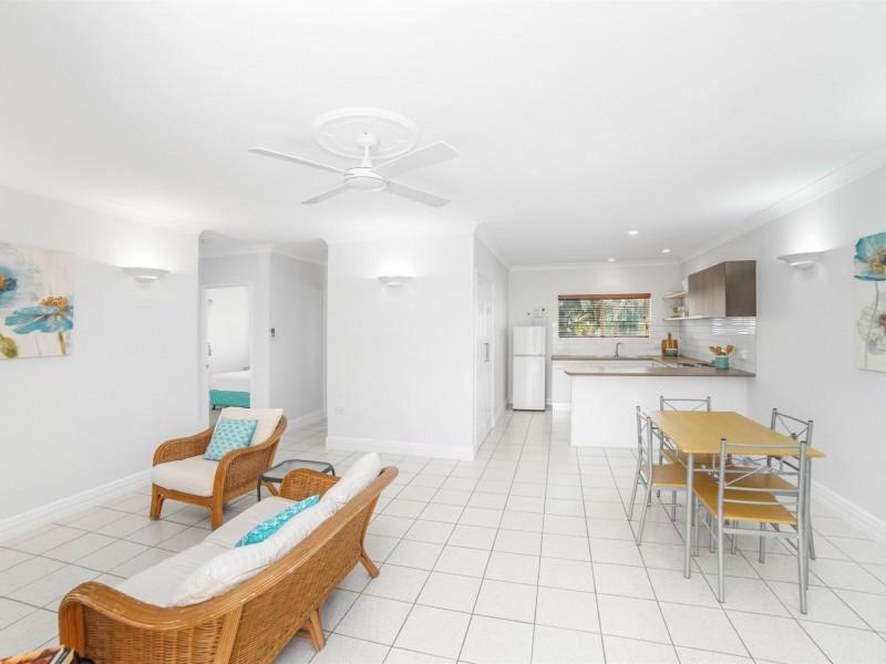 8/21 Springfield Crescent, Manoora QLD 4870