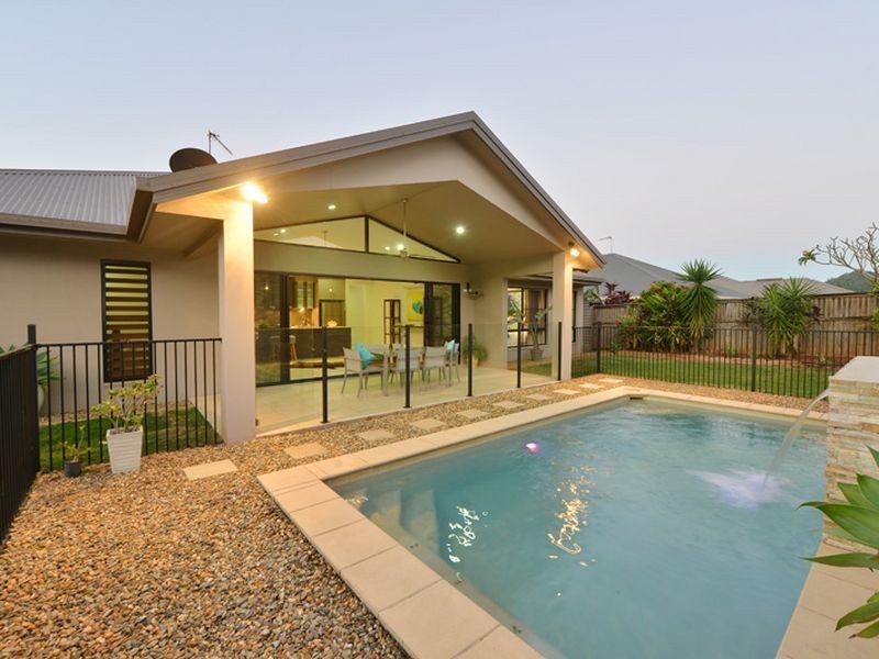 10 Raffles Avenue, Redlynch QLD 4870