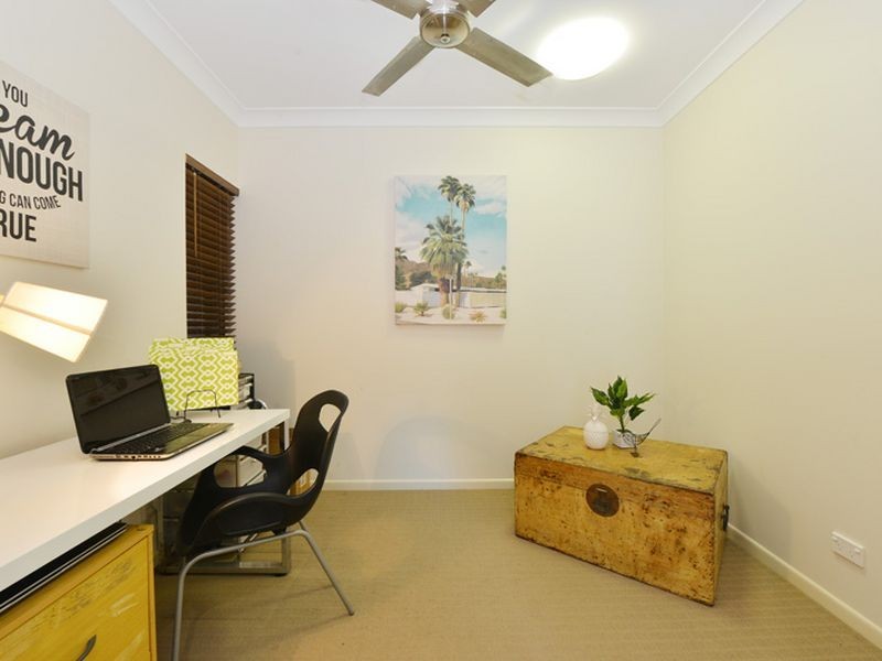 10 Raffles Avenue, Redlynch QLD 4870