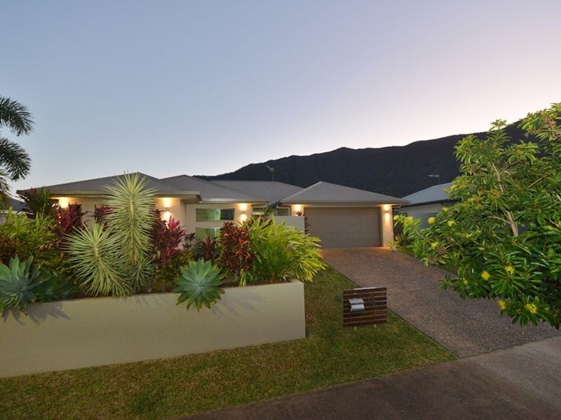 10 Raffles Avenue, Redlynch QLD 4870